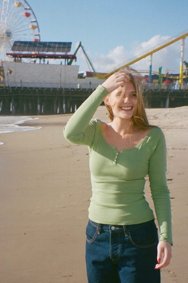 Brandy Melville Zelly Top
