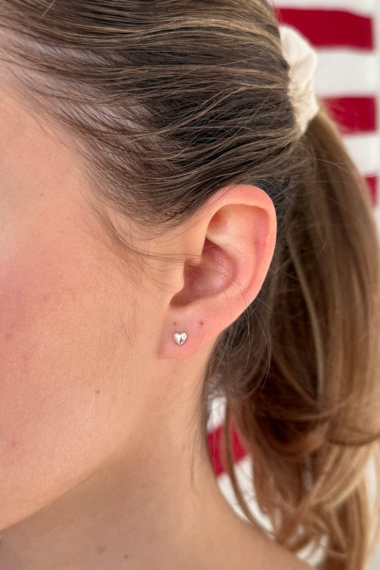 Brandy Melville Heart Stud Earrings