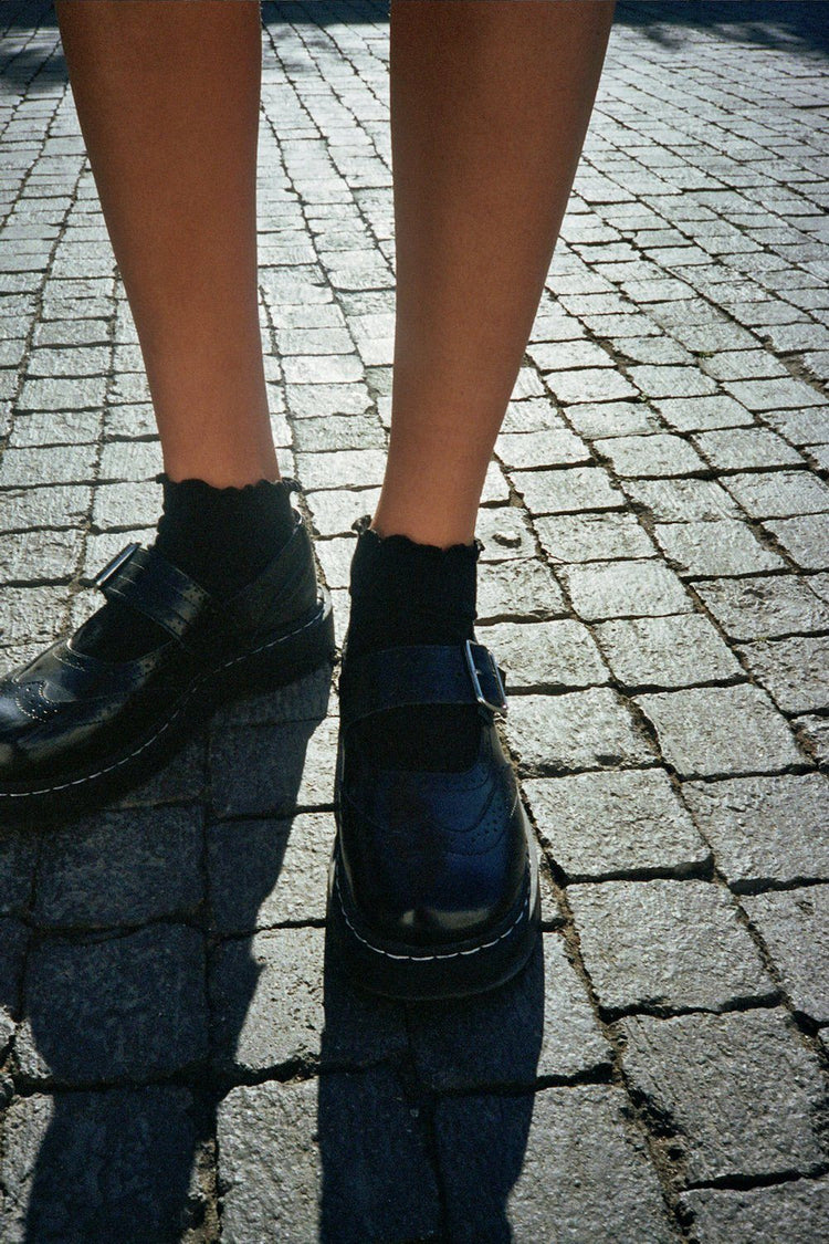 Brandy Melville Ruffle Ribbed Socks