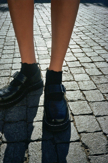 Brandy Melville Ruffle Ribbed Socks
